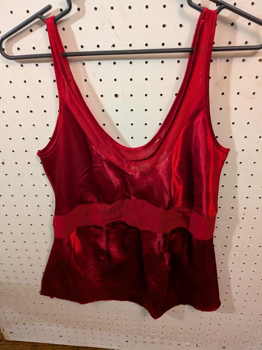 Enchanting Red Top